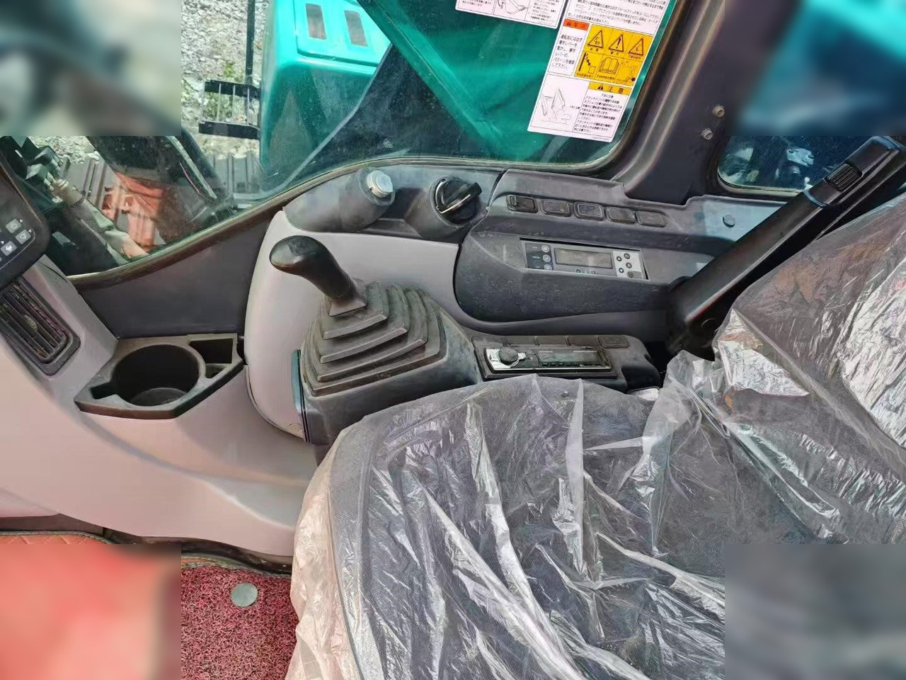 Pásové rýpadlo KOBELCO SK350D: obrázok 9