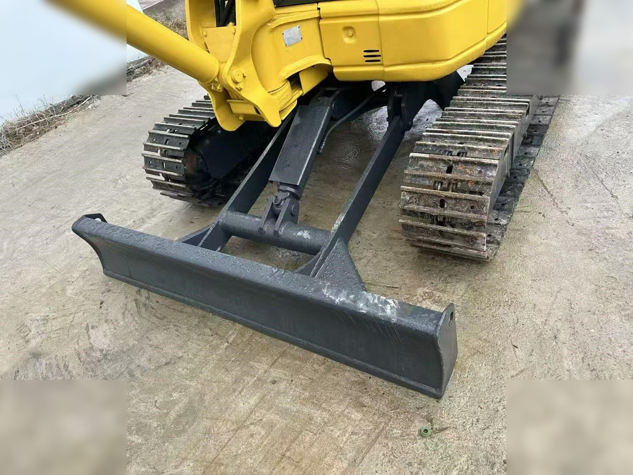 KOMATSU PC35MR - Mini rýpadlo: obrázok 3 KOMATSU PC35MR - Mini rýpadlo: obrázok 3