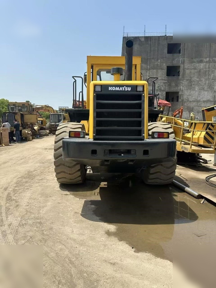KOMATSU WA470-3 - Kolesový nakladač: obrázok 4 KOMATSU WA470-3 - Kolesový nakladač: obrázok 4