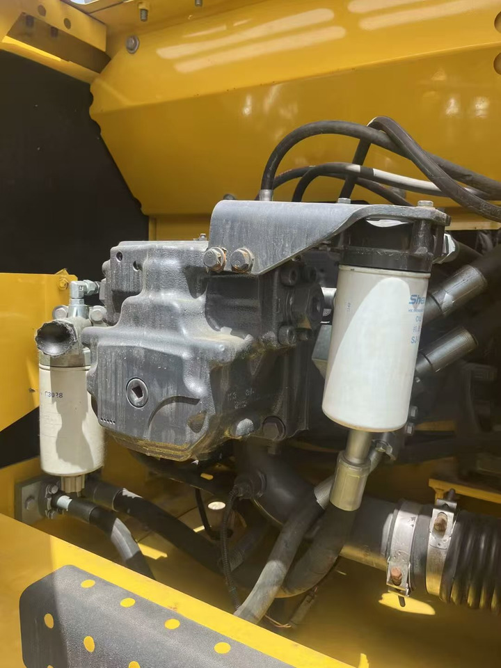 Pásové rýpadlo KOMATSU pc200: obrázok 23 Pásové rýpadlo KOMATSU pc200: obrázok 23