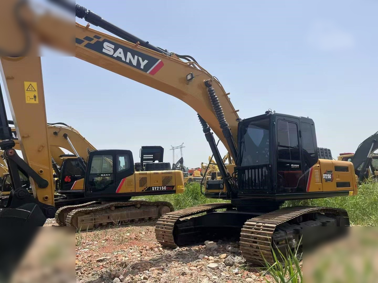 SANY SY215C - Pásové rýpadlo: obrázok 3 SANY SY215C - Pásové rýpadlo: obrázok 3