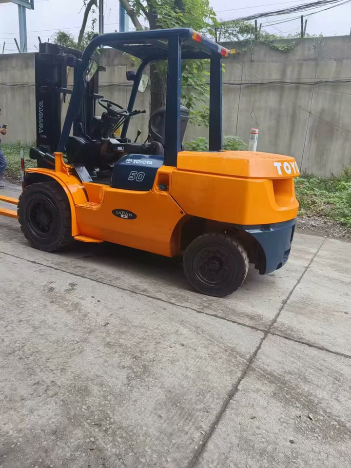 TOYATA 5-TON - Stĺpová plošina: obrázok 1 TOYATA 5-TON - Stĺpová plošina: obrázok 1