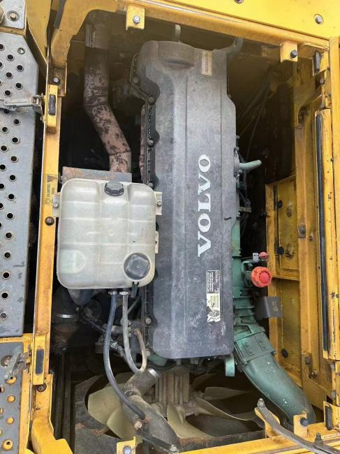 VOLVO EC480 - Pásové rýpadlo: obrázok 3 VOLVO EC480 - Pásové rýpadlo: obrázok 3
