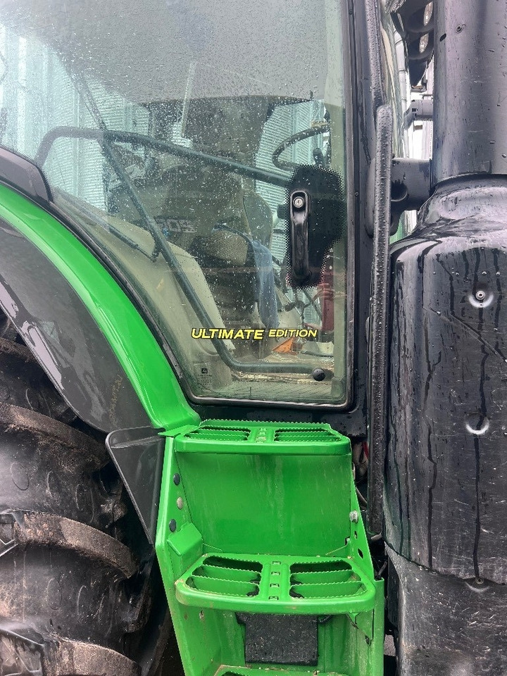 John Deere 6215 R Ultimate - Traktor: obrázok 5 John Deere 6215 R Ultimate - Traktor: obrázok 5