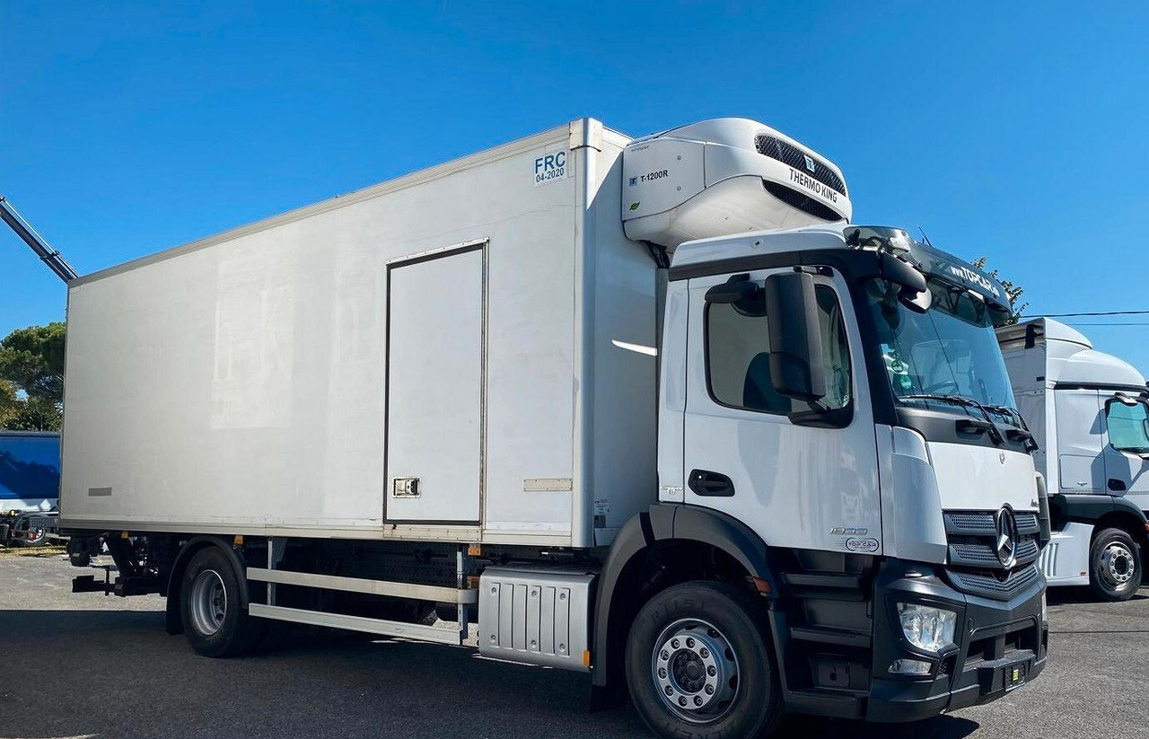 MERCEDES ANTOS 18.33 CASSONE ISOTERMICO E SPONDA - Chladirenské nákladné vozidlo: obrázok 4 MERCEDES ANTOS 18.33 CASSONE ISOTERMICO E SPONDA - Chladirenské nákladné vozidlo: obrázok 4