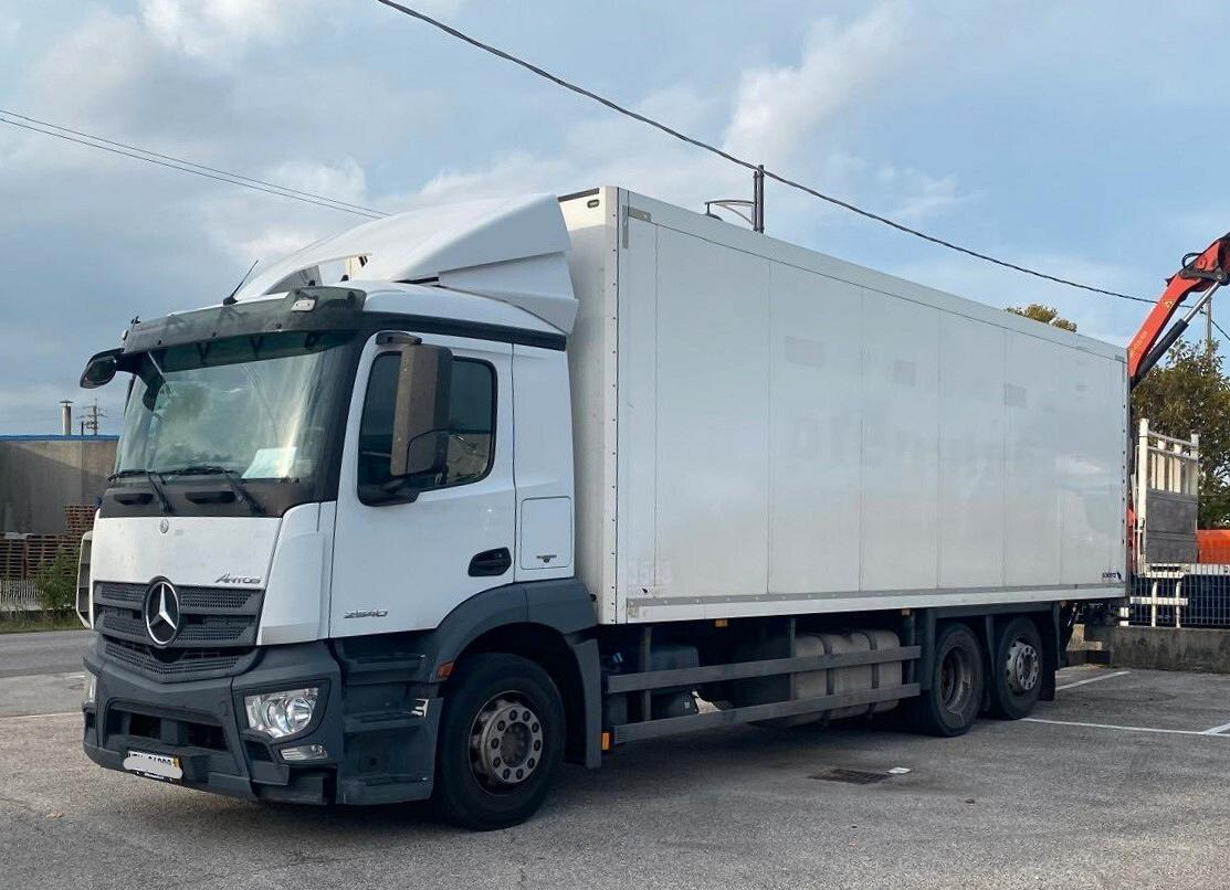 MERCEDES ANTOS 25.40 CASSONE ISOTERMICO FRIGO - Izotermický nákladní automobil: obrázok 1 MERCEDES ANTOS 25.40 CASSONE ISOTERMICO FRIGO - Izotermický nákladní automobil: obrázok 1