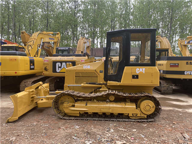 Caterpillar Used D5 Bulldozer , CAT D5g D5h D5k with Ripper , CAT D4h D5h D6h D7h - Buldozér: obrázok 4 Caterpillar Used D5 Bulldozer , CAT D5g D5h D5k with Ripper , CAT D4h D5h D6h D7h - Buldozér: obrázok 4