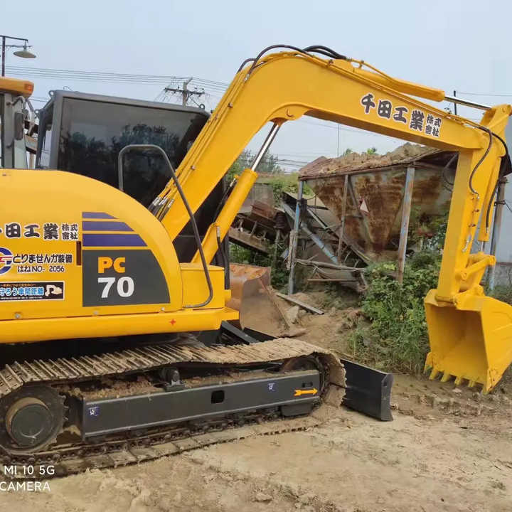 Cheap Used Komatsu PC70 Crawler Excavator with High Efficiency Used Heavy Machinery Komatsu P70 Digger Cheap for Sale - Pásové rýpadlo: obrázok 1 Cheap Used Komatsu PC70 Crawler Excavator with High Efficiency Used Heavy Machinery Komatsu P70 Digger Cheap for Sale - Pásové rýpadlo: obrázok 1