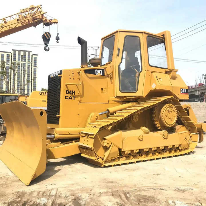 Good Condition D4H Bulldozer New Crawler Bulldozer with Parts Price Bulldozers - Buldozér: obrázok 1 Good Condition D4H Bulldozer New Crawler Bulldozer with Parts Price Bulldozers - Buldozér: obrázok 1