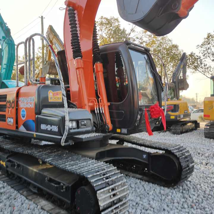 HITACHI ZX130 , Original Japan Surplus Hitachi ZX130 for Sale - Pásové rýpadlo: obrázok 2 HITACHI ZX130 , Original Japan Surplus Hitachi ZX130 for Sale - Pásové rýpadlo: obrázok 2