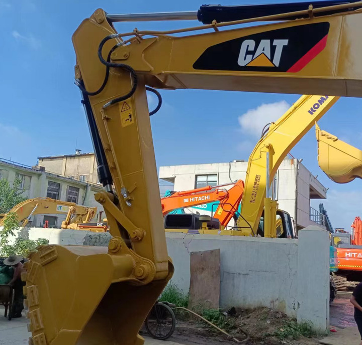 Original CAT 320D Used Excavators Machine CAT 320D 320B Crawler Excavator 20tons Construction Machinery Price - Pásové rýpadlo: obrázok 4 Original CAT 320D Used Excavators Machine CAT 320D 320B Crawler Excavator 20tons Construction Machinery Price - Pásové rýpadlo: obrázok 4