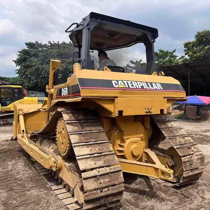 Original Caterpillar D6r Bulldozer Used Caterpillar D5 D6 D7 Bulldozer on Sale High Quality Caterpillar D6r Bulldozer - Buldozér: obrázok 2 Original Caterpillar D6r Bulldozer Used Caterpillar D5 D6 D7 Bulldozer on Sale High Quality Caterpillar D6r Bulldozer - Buldozér: obrázok 2