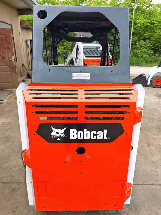 Second Hand Bobcat S70 Skid Steer Loader on Stock Excellent Performance Bobcat S70 S160 S300 330 Skid Steer for Sale - Šmykom riadený nakladač: obrázok 5 Second Hand Bobcat S70 Skid Steer Loader on Stock Excellent Performance Bobcat S70 S160 S300 330 Skid Steer for Sale - Šmykom riadený nakladač: obrázok 5