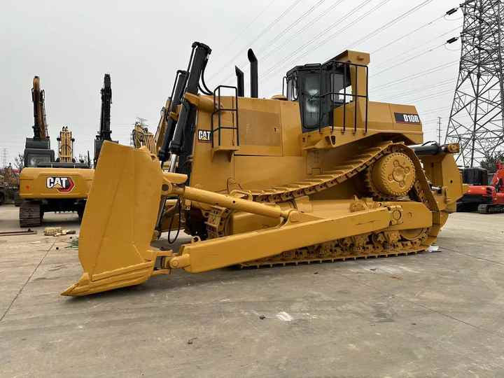 Used CAT D10R New Model Bulldozer Second Hand Machine Popular Brand Cat Hydraulic Machinery - Buldozér: obrázok 4 Used CAT D10R New Model Bulldozer Second Hand Machine Popular Brand Cat Hydraulic Machinery - Buldozér: obrázok 4