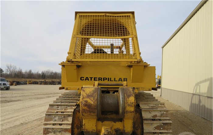 Used CAT D7 D7G Bulldozer with Winch /Caterpillar Bulldozer with Winch CAT D7G D7H D7R Dozer for Sale - Buldozér: obrázok 3 Used CAT D7 D7G Bulldozer with Winch /Caterpillar Bulldozer with Winch CAT D7G D7H D7R Dozer for Sale - Buldozér: obrázok 3