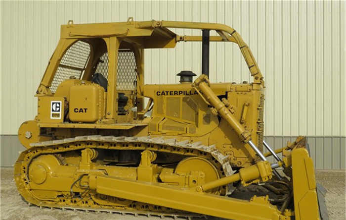Used CAT D7 D7G Bulldozer with Winch /Caterpillar Bulldozer with Winch CAT D7G D7H D7R Dozer for Sale - Buldozér: obrázok 2 Used CAT D7 D7G Bulldozer with Winch /Caterpillar Bulldozer with Winch CAT D7G D7H D7R Dozer for Sale - Buldozér: obrázok 2