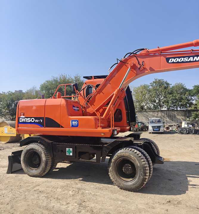 Used Doosan DH150W-7 Model Wheel Excavator Second Hand Machine Popular Brand Korean Doosan Hydraulic Machinery - Kolesové rýpadlo: obrázok 2 Used Doosan DH150W-7 Model Wheel Excavator Second Hand Machine Popular Brand Korean Doosan Hydraulic Machinery - Kolesové rýpadlo: obrázok 2