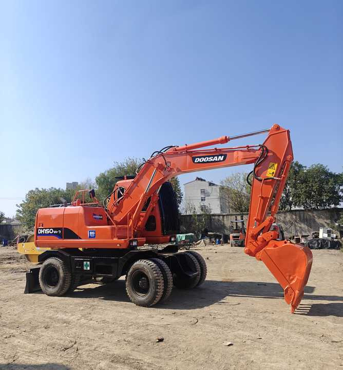 Used Doosan DH150W-7 Model Wheel Excavator Second Hand Machine Popular Brand Korean Doosan Hydraulic Machinery - Kolesové rýpadlo: obrázok 5 Used Doosan DH150W-7 Model Wheel Excavator Second Hand Machine Popular Brand Korean Doosan Hydraulic Machinery - Kolesové rýpadlo: obrázok 5