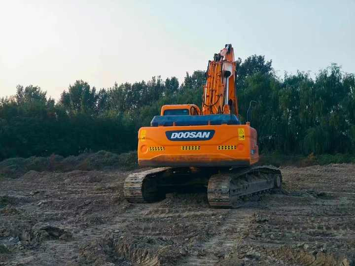 Used Doosan Dx300 2014 Model Excavator Second Hand Machine Popular Brand Korean Doosan Hydraulic Machinery - Pásové rýpadlo: obrázok 3 Used Doosan Dx300 2014 Model Excavator Second Hand Machine Popular Brand Korean Doosan Hydraulic Machinery - Pásové rýpadlo: obrázok 3