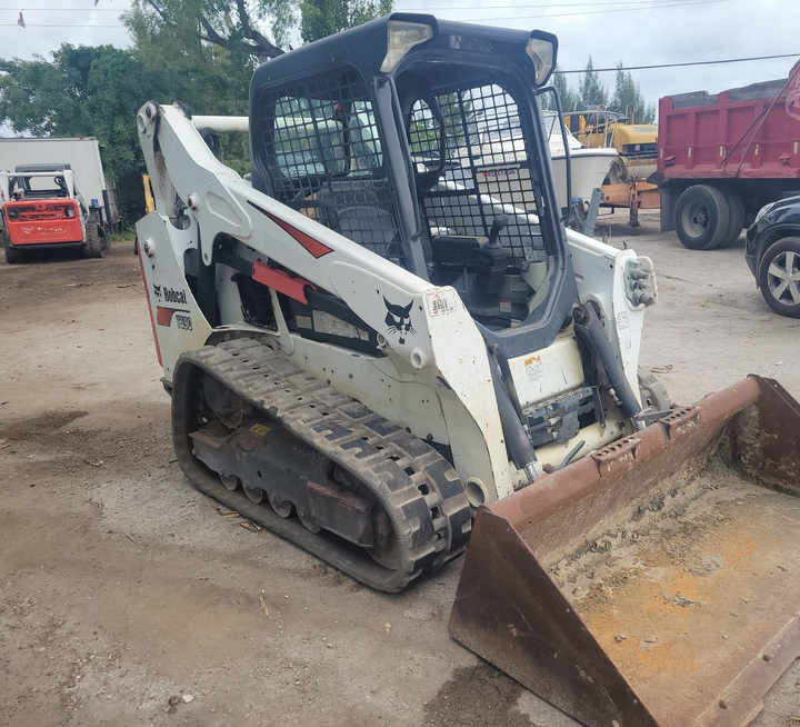 Bobcat Brand T590 Used Machine Skid Loader Hot Sale - Kolesový nakladač: obrázok 3 Bobcat Brand T590 Used Machine Skid Loader Hot Sale - Kolesový nakladač: obrázok 3