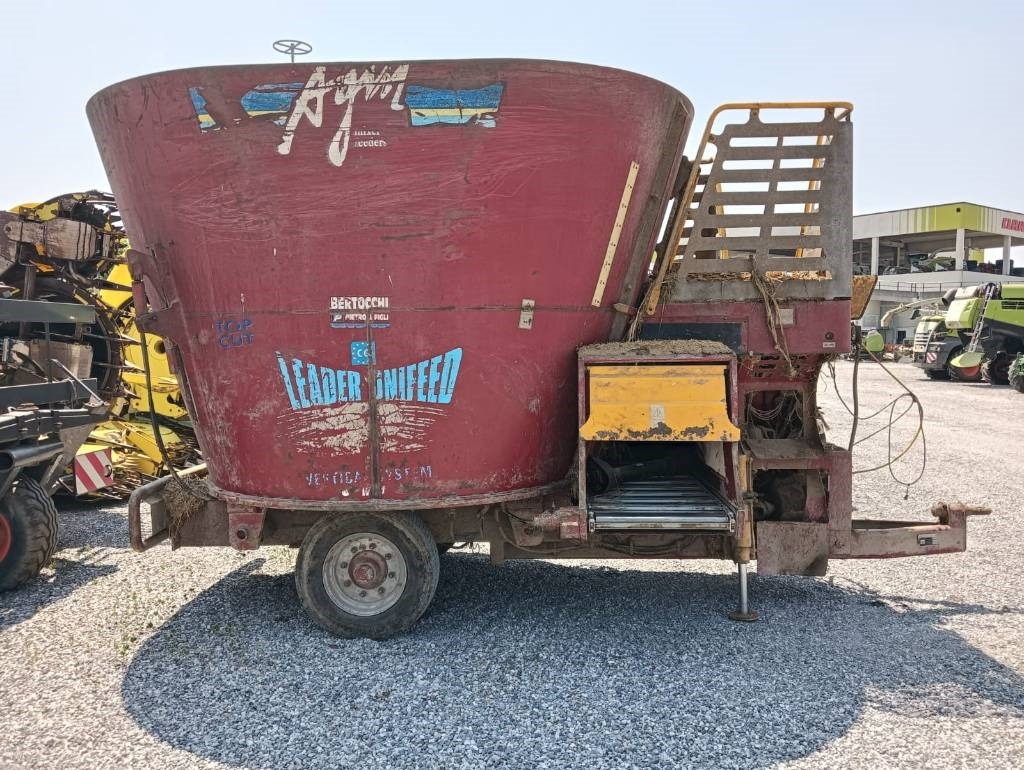 AGM W14 MC - Kŕmny voz: obrázok 5 AGM W14 MC - Kŕmny voz: obrázok 5