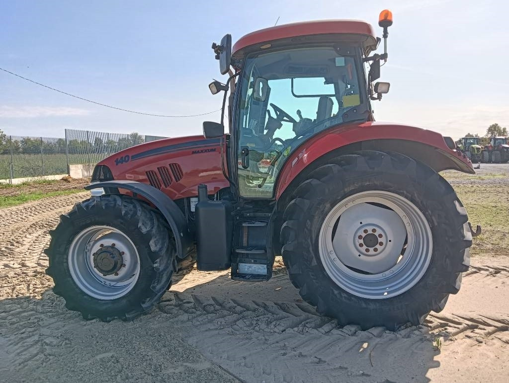 Case IH Maxxum 140 - Traktor: obrázok 4 Case IH Maxxum 140 - Traktor: obrázok 4