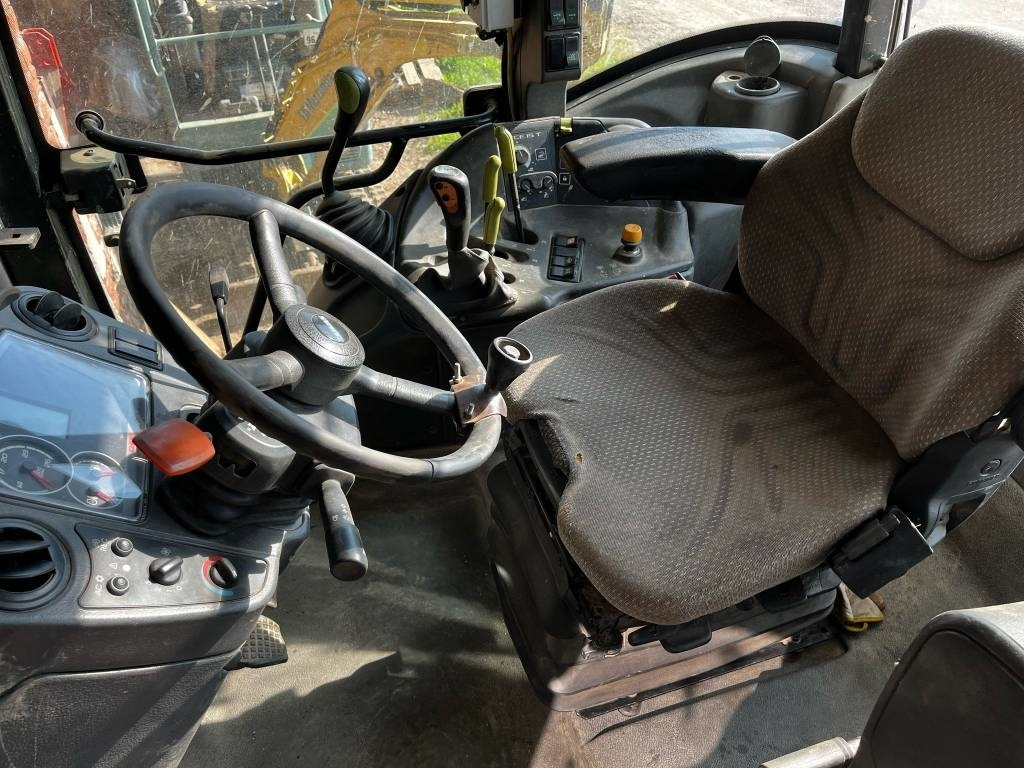 Claas Arion 420 - Traktor: obrázok 5 Claas Arion 420 - Traktor: obrázok 5