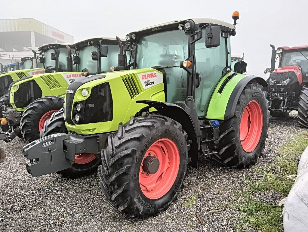 Claas Arion 440 - Traktor: obrázok 2 Claas Arion 440 - Traktor: obrázok 2
