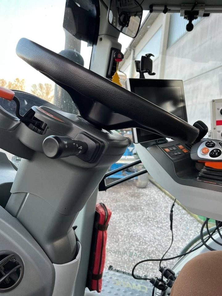 Claas Axion 870 Cmatic - Traktor: obrázok 5 Claas Axion 870 Cmatic - Traktor: obrázok 5