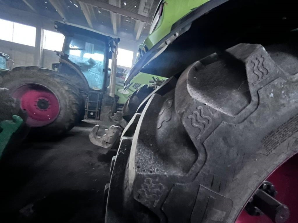 Claas Axion 950 Cmatic - Traktor: obrázok 3 Claas Axion 950 Cmatic - Traktor: obrázok 3