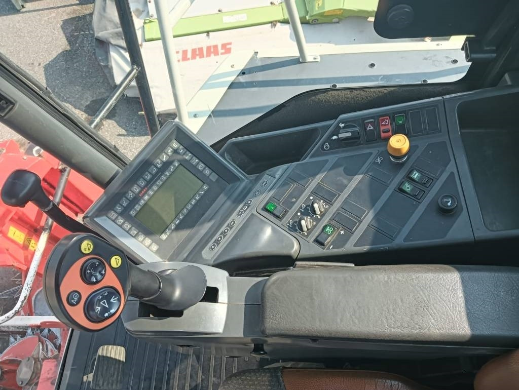 Claas Jaguar 870 Speedstar - Samohybná rezačka: obrázok 5 Claas Jaguar 870 Speedstar - Samohybná rezačka: obrázok 5