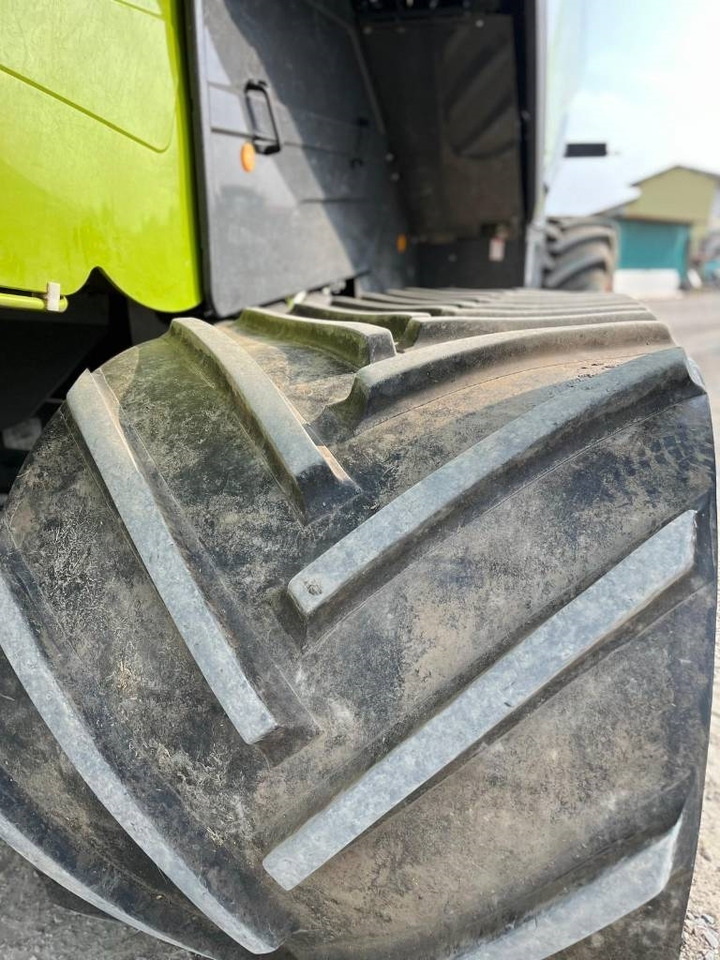 Claas LEXION 7600 TT - Obilný kombajn: obrázok 5 Claas LEXION 7600 TT - Obilný kombajn: obrázok 5