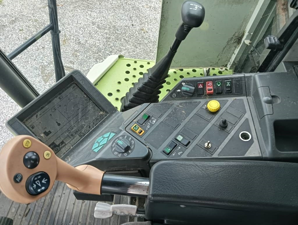 Claas Lexion 470 - Obilný kombajn: obrázok 4 Claas Lexion 470 - Obilný kombajn: obrázok 4