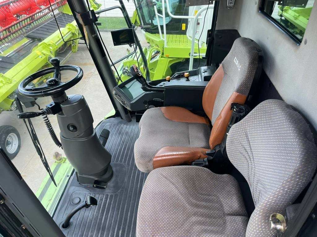 Claas Lexion 560 TT - Obilný kombajn: obrázok 4 Claas Lexion 560 TT - Obilný kombajn: obrázok 4