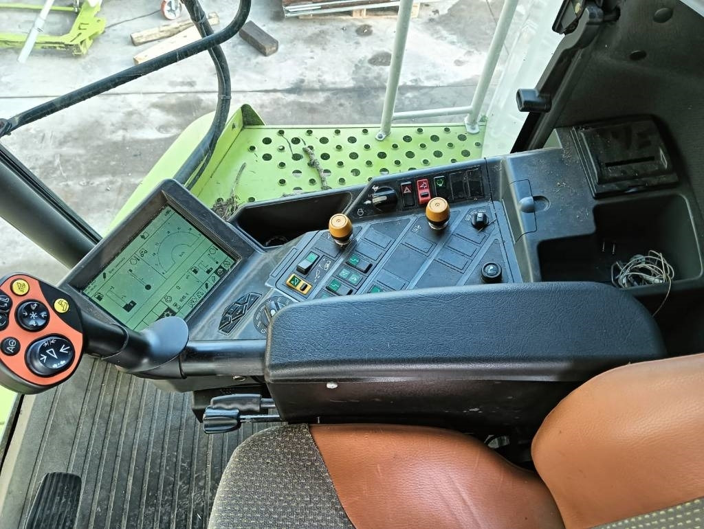 Claas Lexion 570 - Obilný kombajn: obrázok 3 Claas Lexion 570 - Obilný kombajn: obrázok 3
