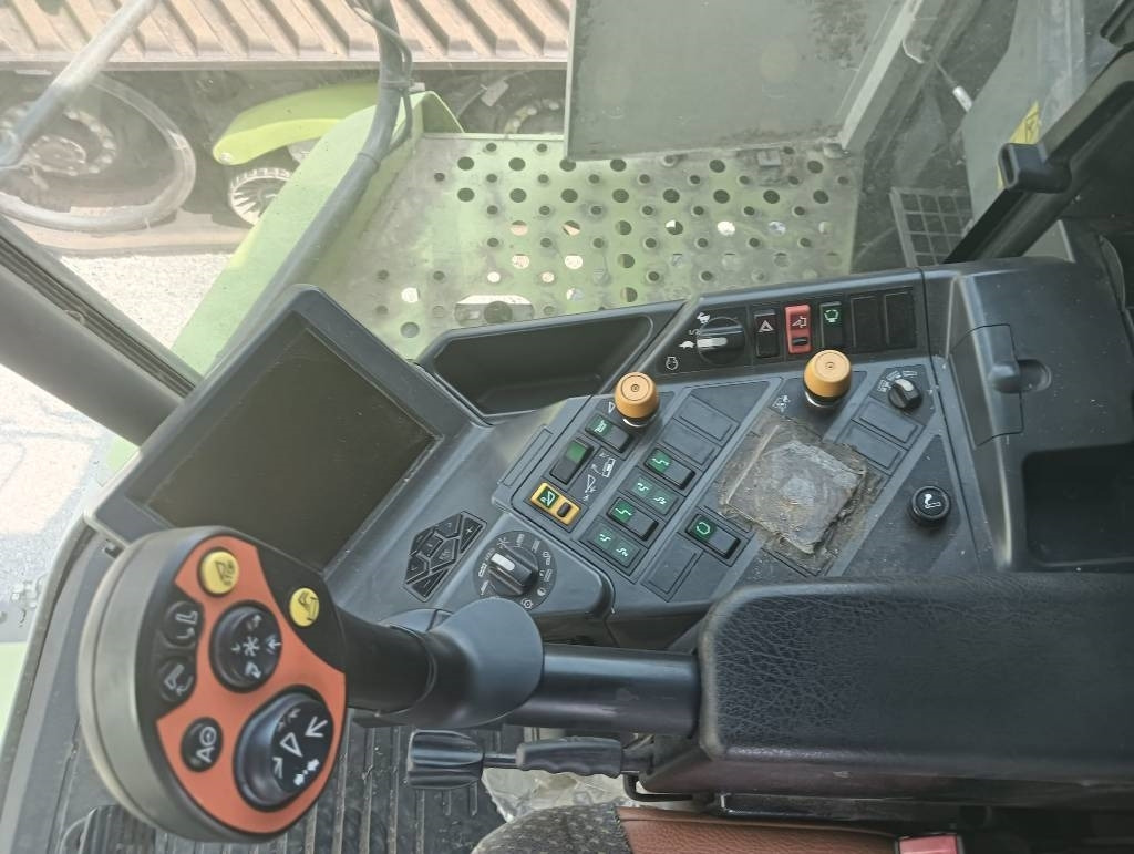 Claas Lexion 570 - Obilný kombajn: obrázok 3 Claas Lexion 570 - Obilný kombajn: obrázok 3