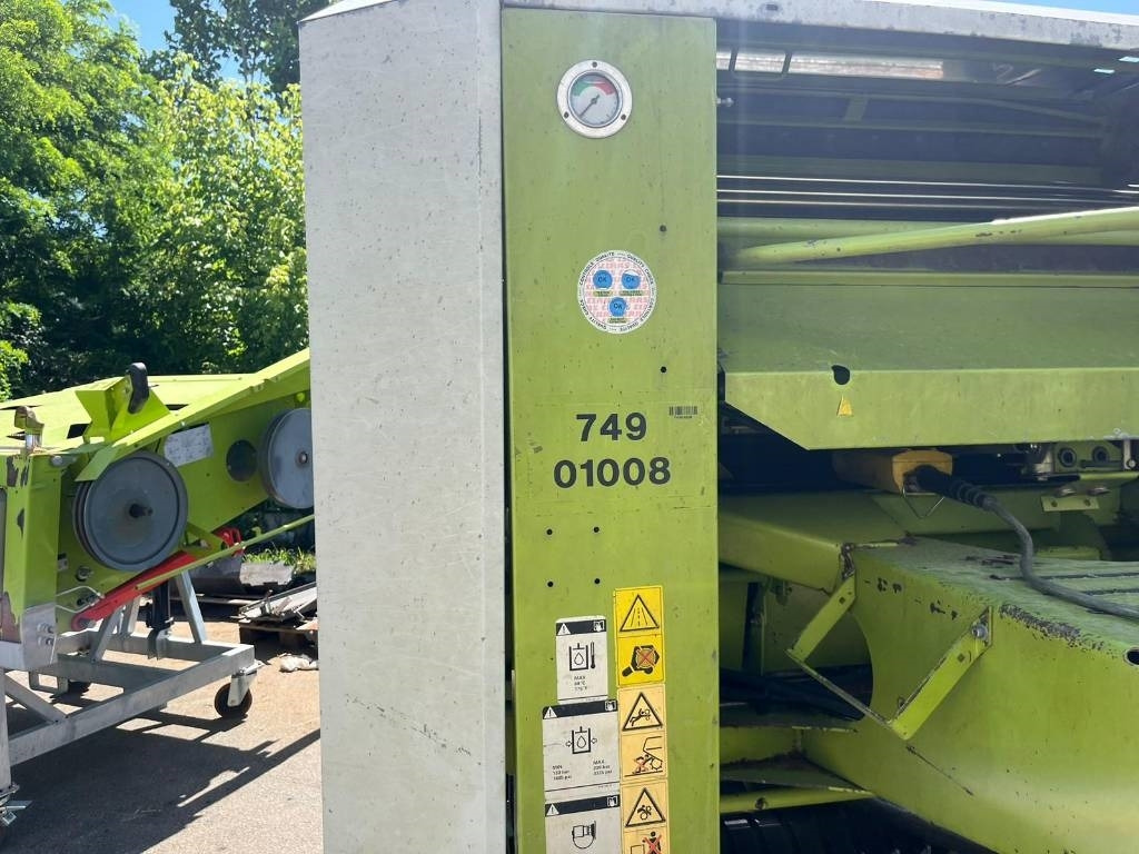 Claas Rollant 240 - Lis na okrúhle balíky: obrázok 2 Claas Rollant 240 - Lis na okrúhle balíky: obrázok 2