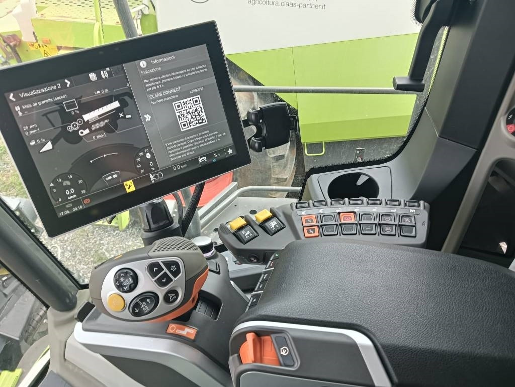 Claas TRION 750 - Obilný kombajn: obrázok 3 Claas TRION 750 - Obilný kombajn: obrázok 3
