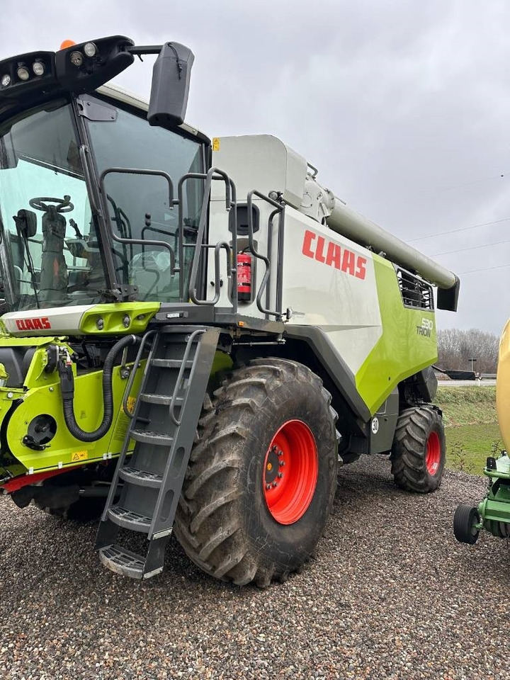 Claas Trion 530 - Obilný kombajn: obrázok 2 Claas Trion 530 - Obilný kombajn: obrázok 2