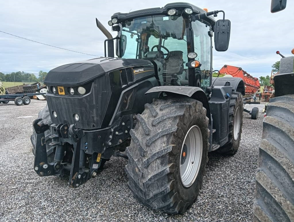 JCB Fastrac 4220 - Traktor: obrázok 3 JCB Fastrac 4220 - Traktor: obrázok 3