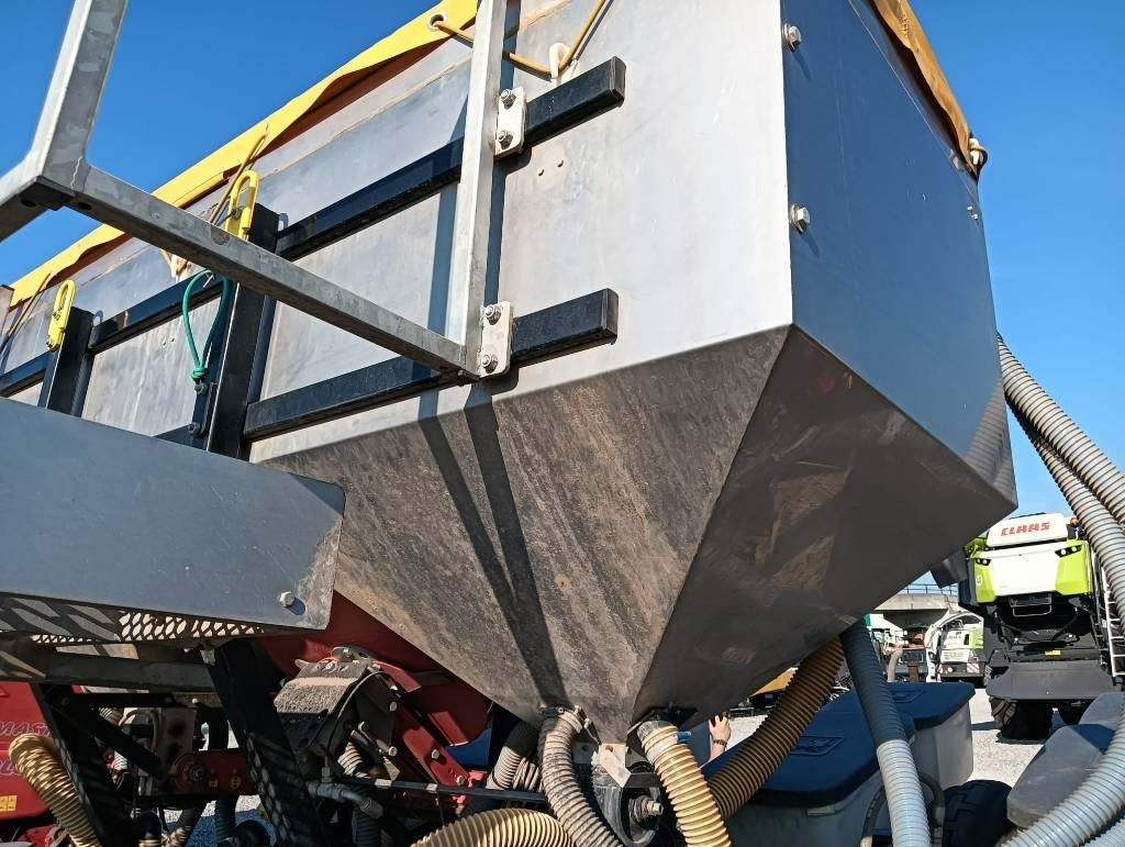 Kinze 3000 - Přesný sejací stroj: obrázok 3 Kinze 3000 - Přesný sejací stroj: obrázok 3