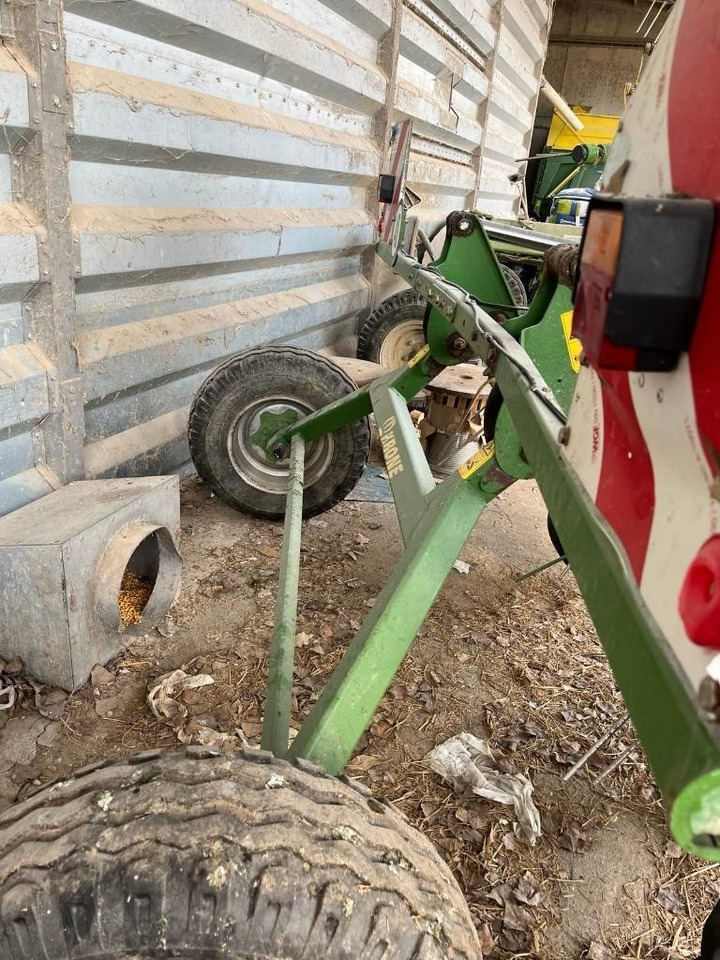 Krone KWT 882 - Obracač sena: obrázok 2 Krone KWT 882 - Obracač sena: obrázok 2
