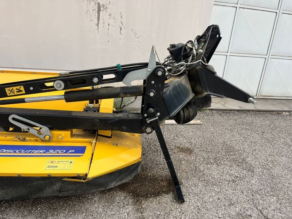 New Holland DISCOCUTTER 320 P - Kosačka: obrázok 1 New Holland DISCOCUTTER 320 P - Kosačka: obrázok 1