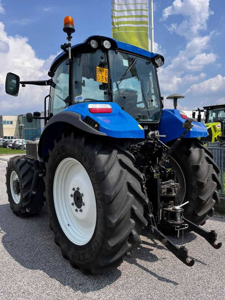 New Holland T 5.115 - Traktor: obrázok 3 New Holland T 5.115 - Traktor: obrázok 3