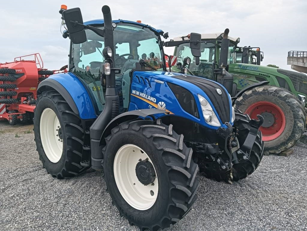 New Holland T 5.120 - Traktor: obrázok 1 New Holland T 5.120 - Traktor: obrázok 1
