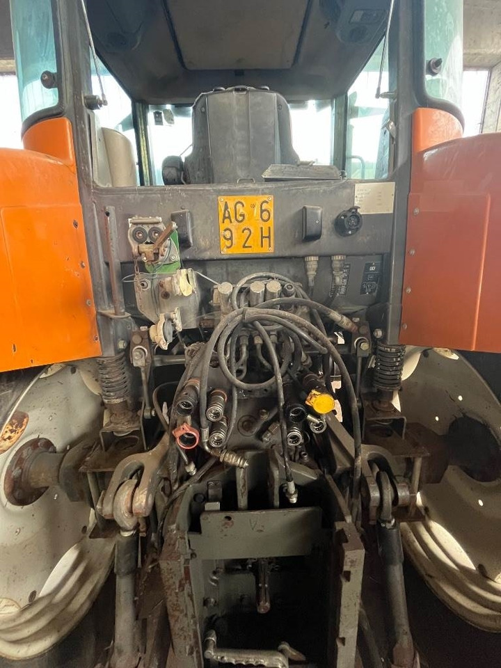 Renault Ares 640 RZ - Traktor: obrázok 4 Renault Ares 640 RZ - Traktor: obrázok 4