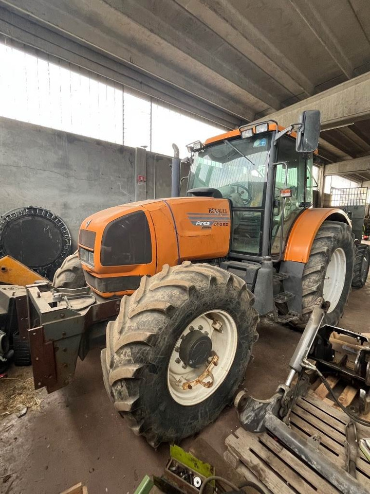 Renault Ares 640 RZ - Traktor: obrázok 1 Renault Ares 640 RZ - Traktor: obrázok 1