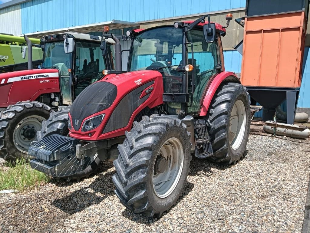 Valtra A 114 - Traktor: obrázok 3 Valtra A 114 - Traktor: obrázok 3