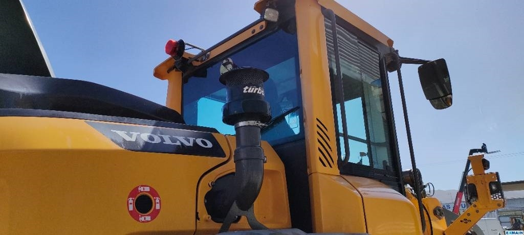 Kolesový nakladač Volvo L 70 H: obrázok 10