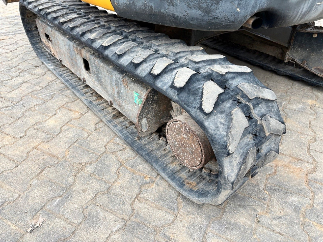 Komatsu PC26MR-3 - Mini rýpadlo: obrázok 3 Komatsu PC26MR-3 - Mini rýpadlo: obrázok 3